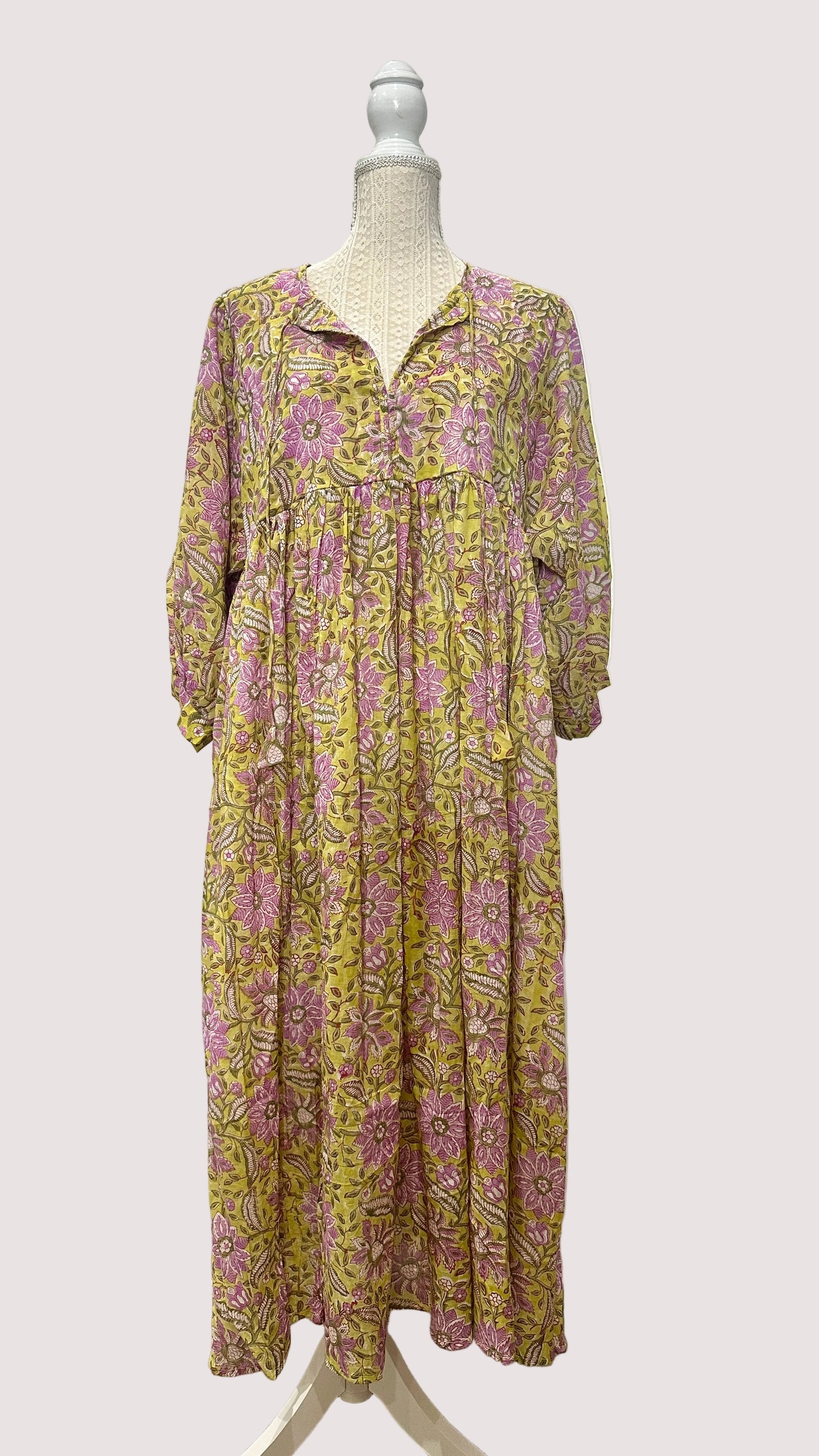 Robe Tara