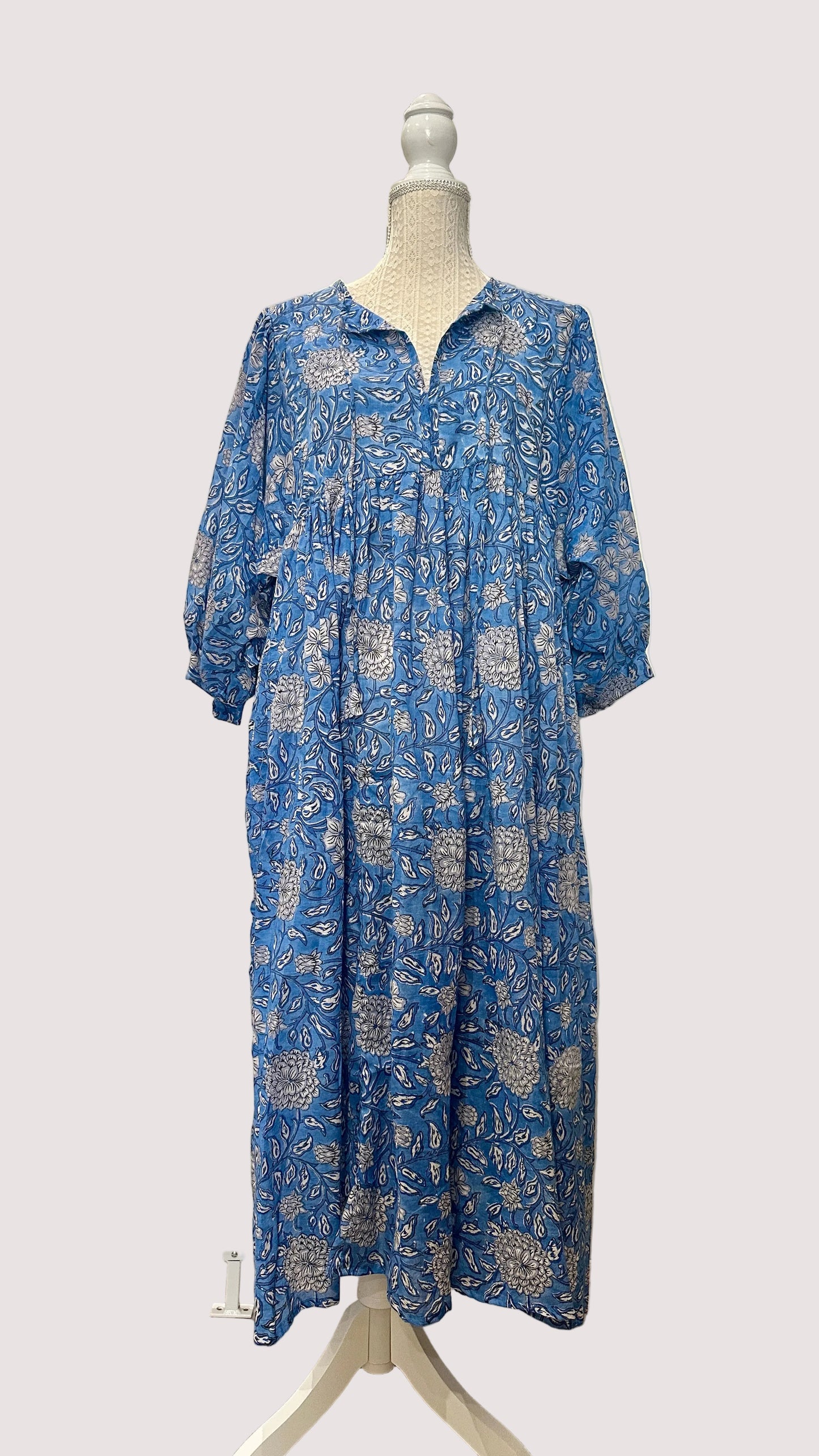 Robe Tara