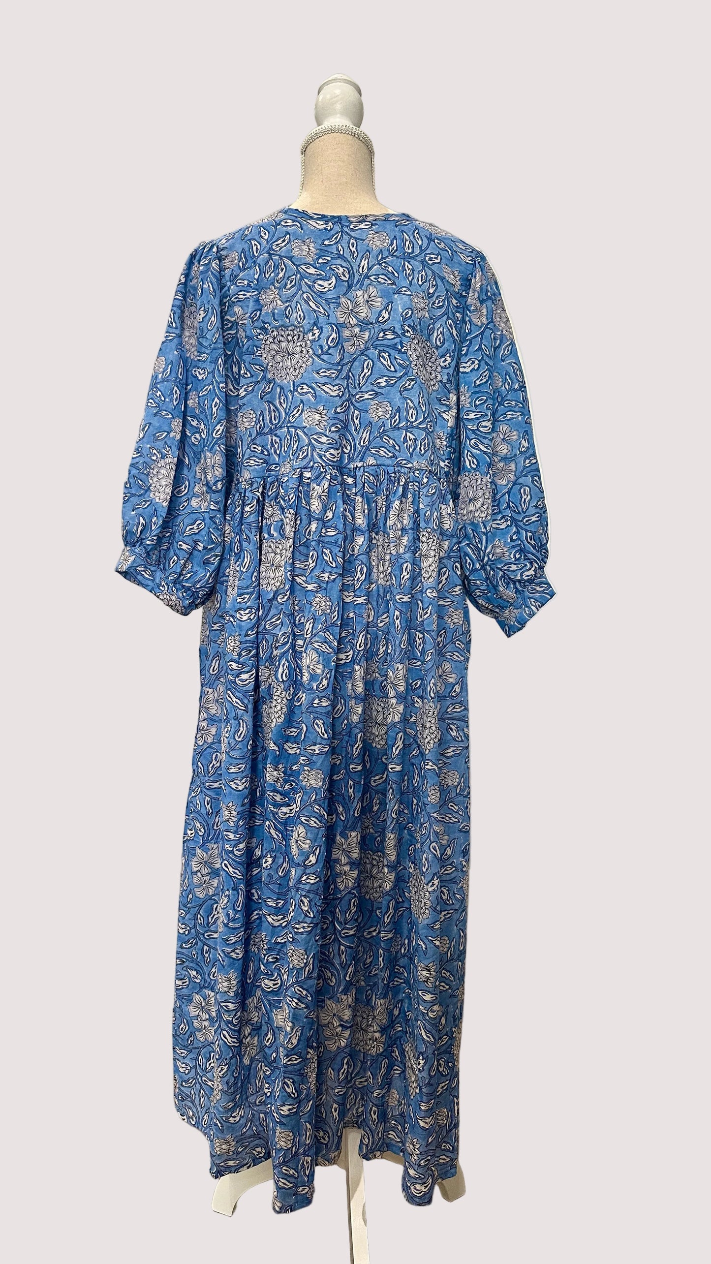 Robe Tara