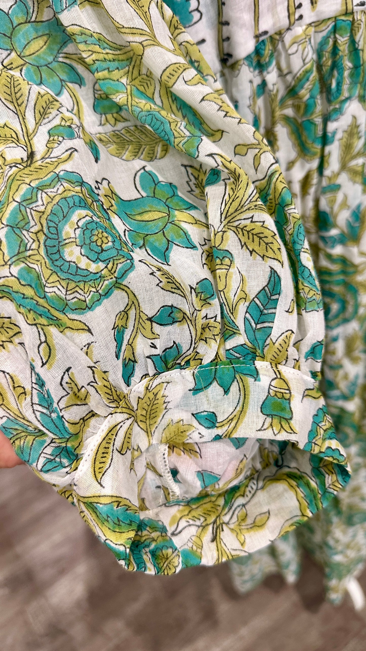 Robe Tara